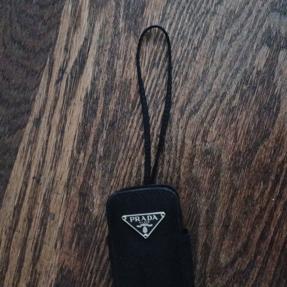 Vintage Prada cell phone case - Picture 11 of 11